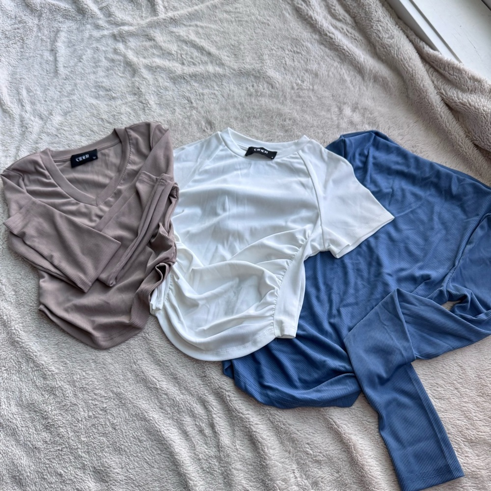 🩷LOT OF 3🩷 Cider Cropped Shirts
